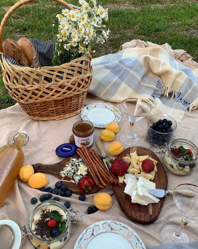 Our Top 5 Perfect Pairings for every Picnic Party